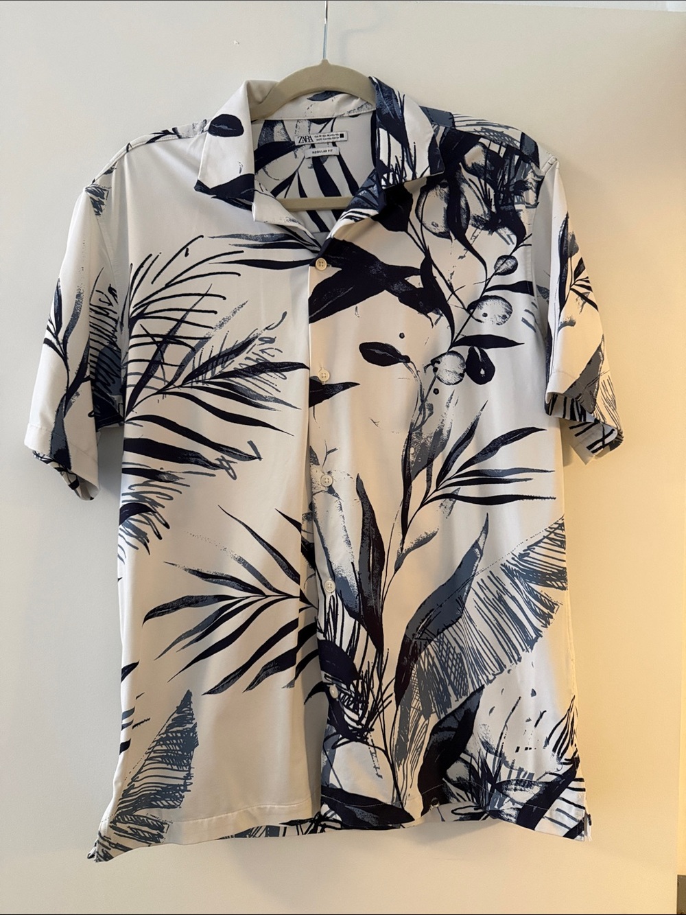 Zara Men’s White & Navy Botanical Print Short-Sleeve Shirt